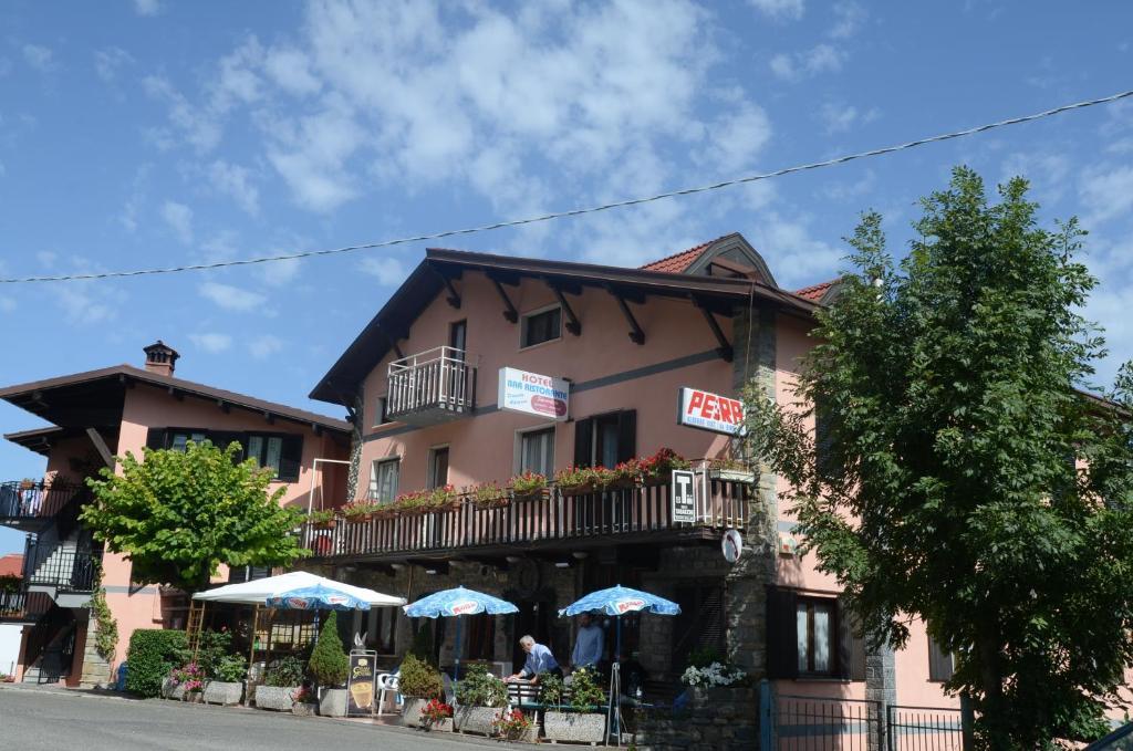 Albergo Ristorante Da Piercarlo Brallo Di Pregola Zewnętrze zdjęcie