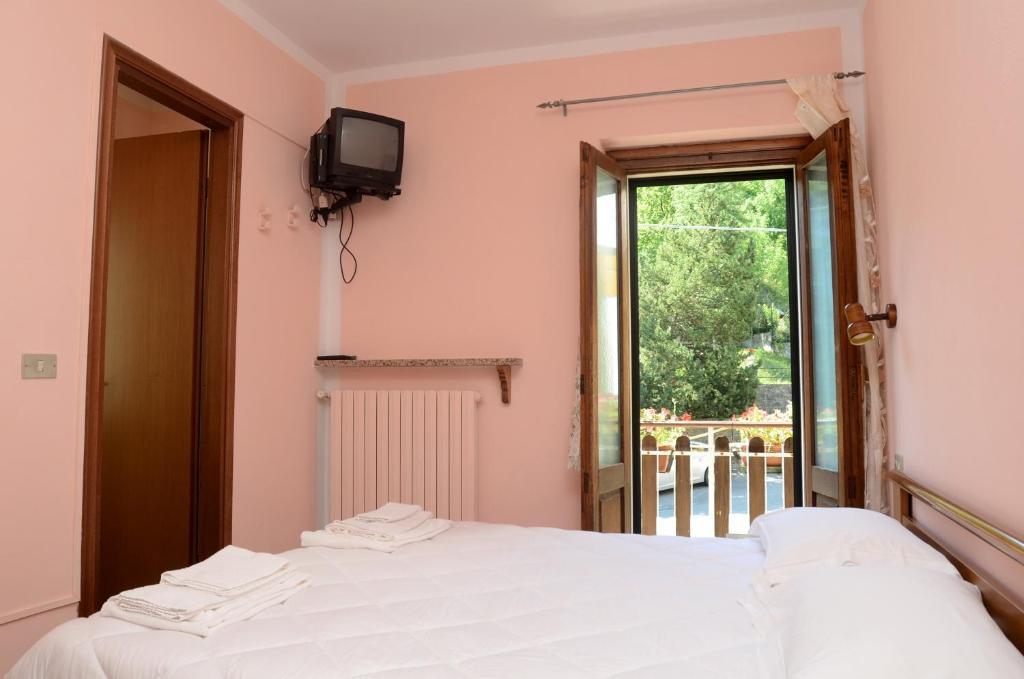 Albergo Ristorante Da Piercarlo Brallo Di Pregola Pokój zdjęcie